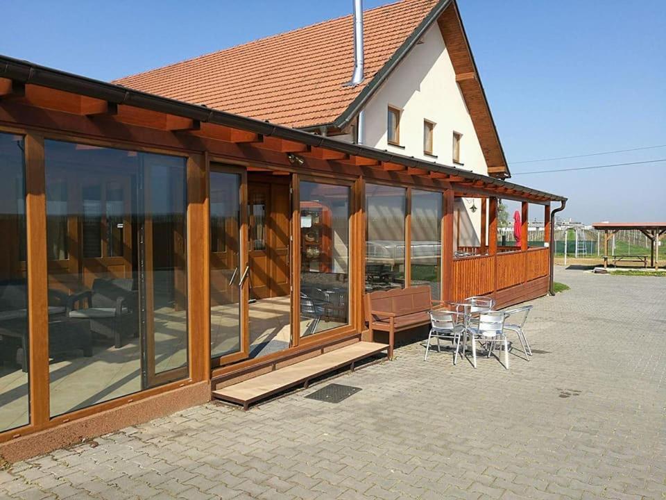 Penzion Kosik Tvrdonice Exterior photo